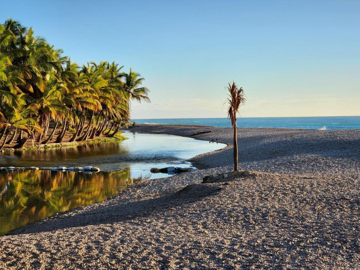 Beachfront Apartment, Quiet 4 Beds, 1 Bath, Ac, Wi-Fi, Hot Water, In Paraiso Near Los Patos Exterior foto