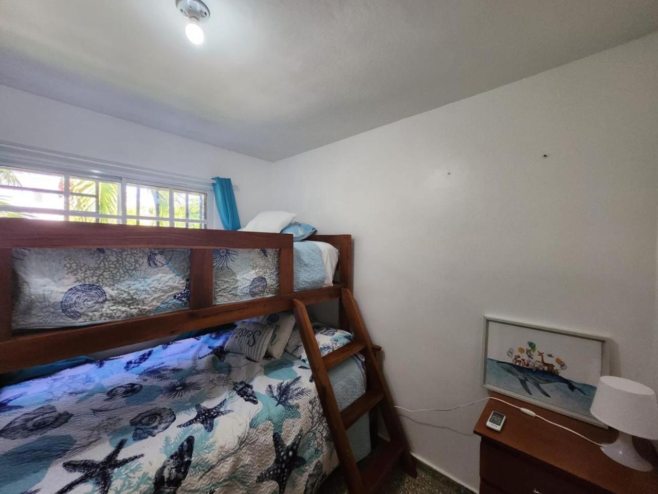 Beachfront Apartment, Quiet 4 Beds, 1 Bath, Ac, Wi-Fi, Hot Water, In Paraiso Near Los Patos Exterior foto